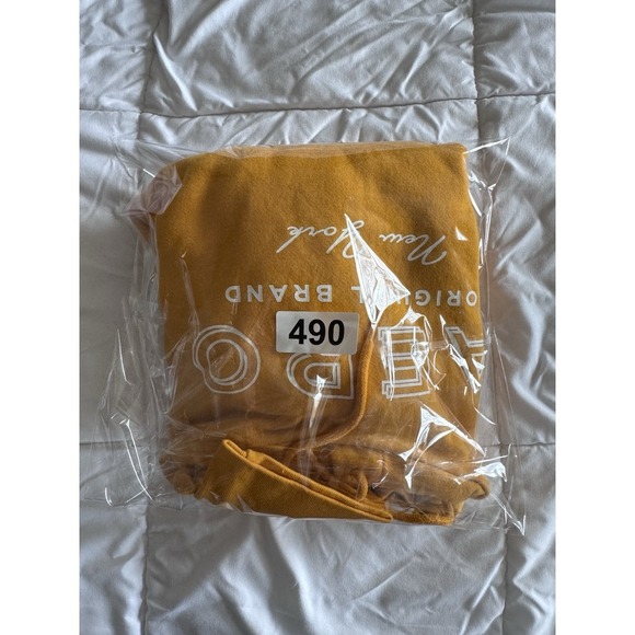 Aeropostale Yellow Sweatshirt Hoodie Size Medium Fleece Lined Logo New York - Picture 9 of 9